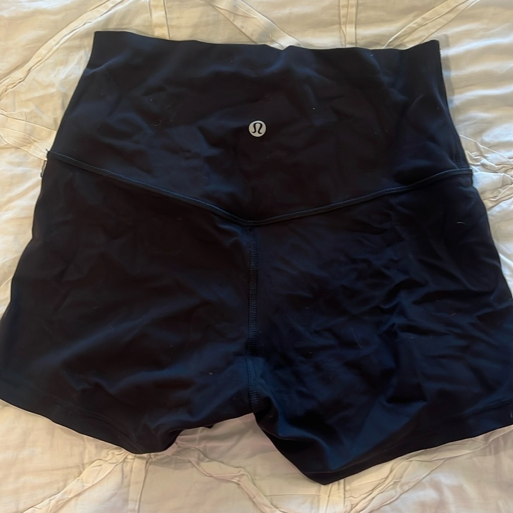 Black Lululemon align 3” shorts